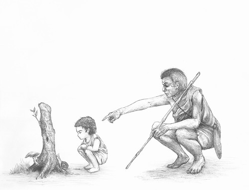 Ilustración: un niño asombrado mira un caracol subiendo un tronco mientras su padre, detrás, le explica con calma.