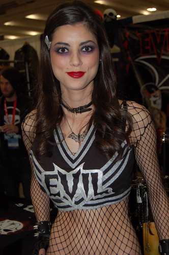 Wonder Con 2010: Evil Cheerleader