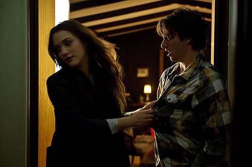 Kat Dennings and Reece Thompson on the set of Daydream Nation
