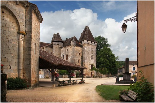 The pretty village of St-Jean-de-Côle. Photo: Ben Salter