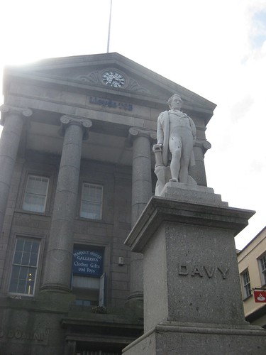 Humphrey Davy statue in Penzance