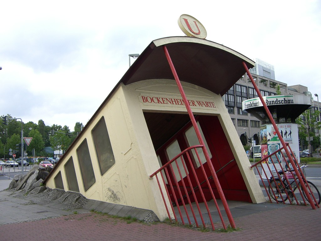 Bockenheimer Warte U-bahn station entrance (CIMG3244)