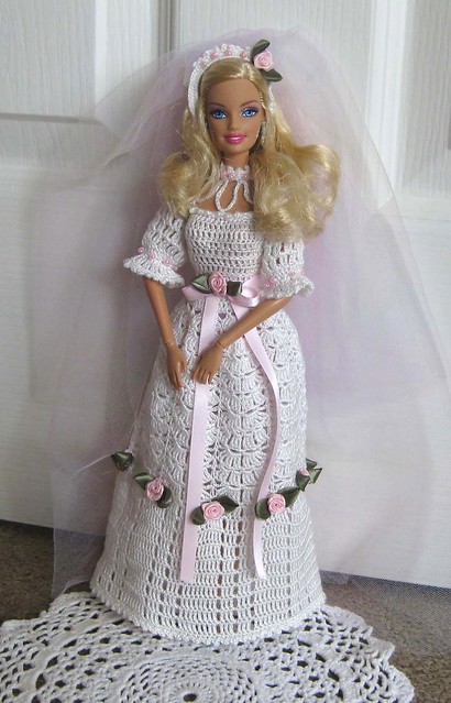 Crocheted wedding dress for Barbie doll Free pattern leaflet from Coats 