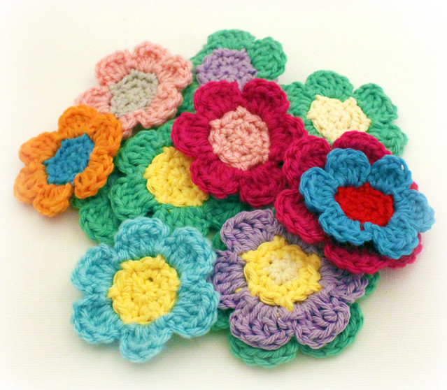 How to Make Easy Crocheted Flowers | eHow.com