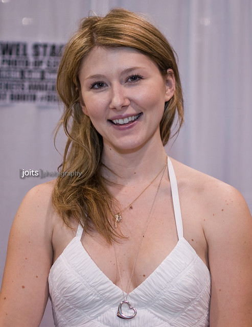 Jewel Staite Photo Colection