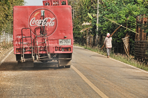 可口可樂將從巴西和哥倫比亞開始進行第三方進行社會、環境和人權評估。（照片：drburtoni。）