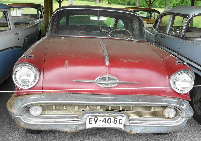 oldsmobile 1957