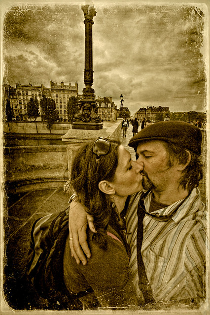 Les Amants du PontNeuf OK so Friday morning I tell my Mrs Get up and