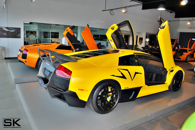 Matte Yellow Lamborghini LP6704 SV Orange Lamborghini LP640 Roadster