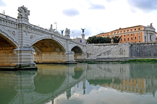 Italy-0058 - Ponte Vittorio Emanuele II by archer10 (Dennis), on Flickr