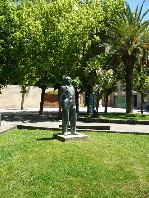 Ourense Estatua Blanco Amor