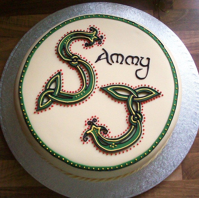 Celtic knot cake