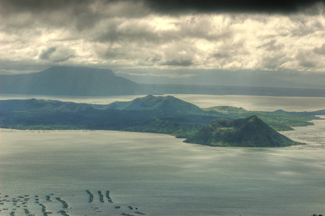 taal volcano (hdr)