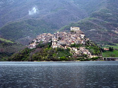 Lago del Turano.