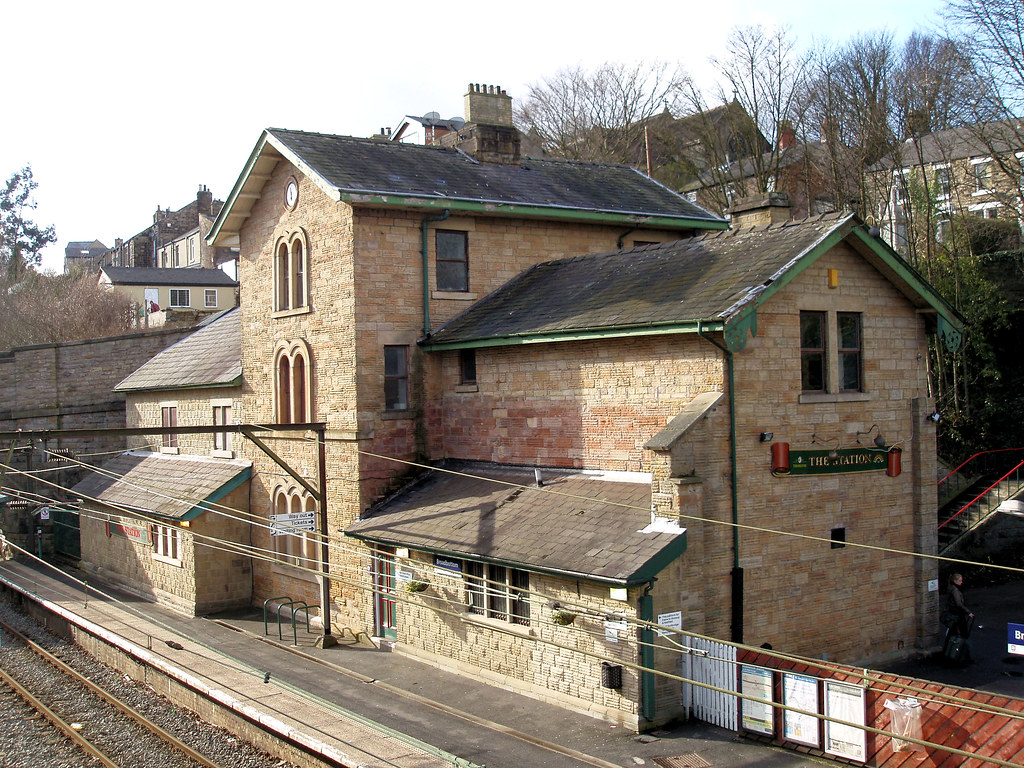Broadbottom