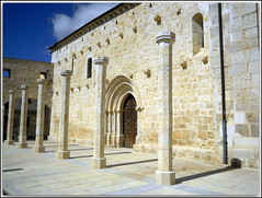Fuentes de Valdepero (Palencia). Iglesia de Nuestra Señora de la Antigua