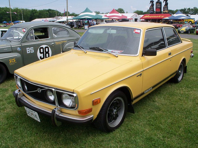 A nicely modified Volvo 142 complete with black Virgos
