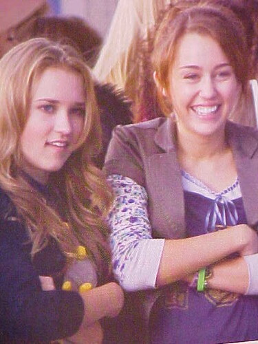 Emily Osment Lily Miley Cyrus Hannah Montana Behind the Scenes