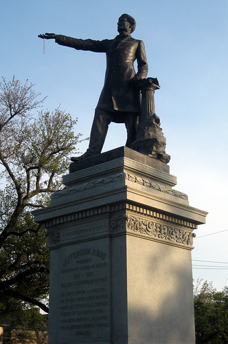 New Orleans - Mid-City: Jefferson Davis Monument