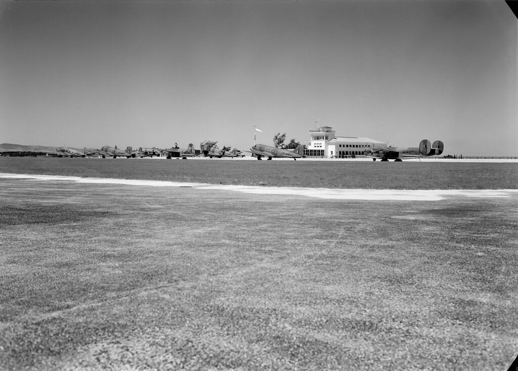 Aeroporto da Portela, Lisboa (Mário de Novaes, 1943)