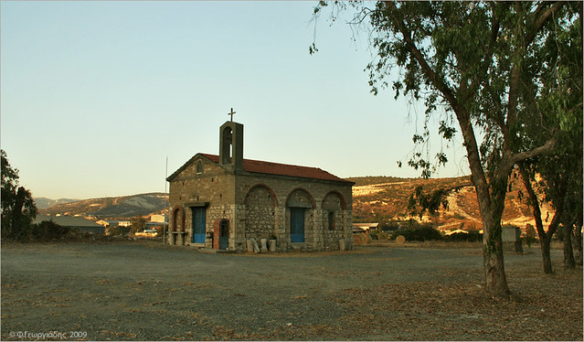 ναός Αγίου Επιφάνιου, Μονή