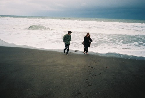 LE LOVE BLOG LOVE PIC IMAGE PHOTO couple boyfriend girl friend girl boy walking on beach laughing cute Untitled by Michelle.Blades., on Flickr