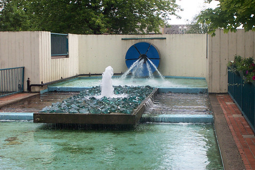 CWMBRAN - Cwmbran Town Centre Water Gardens 5 Jun 2003