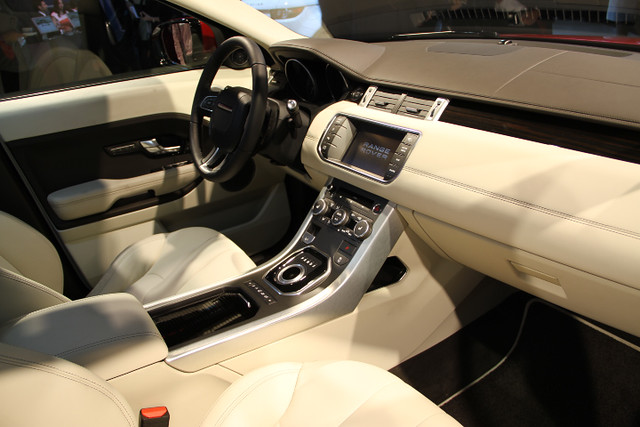 Range Rover Evoque 5Door interior