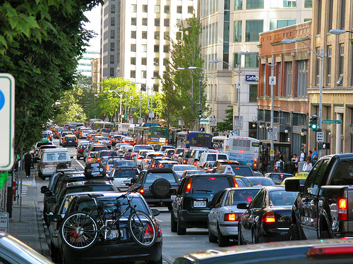 traffic in downtown Seattle (by: Oran Viriyincy, creative commons)