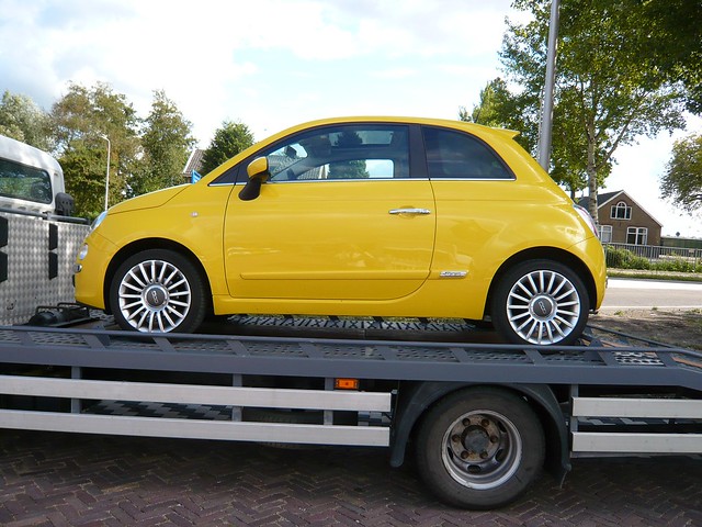Yellow Fiat 500 2008