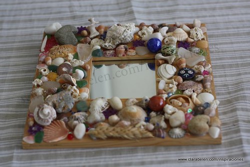 Que pasa tranquilo Comprimido Marco de espejo decorado con conchas y piedras de la playa