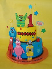 Gabba Gabba Birthday Cake on Exif   Yo Gabba Gabba 1st Birthday Cake   Flickr   Photo Sharing