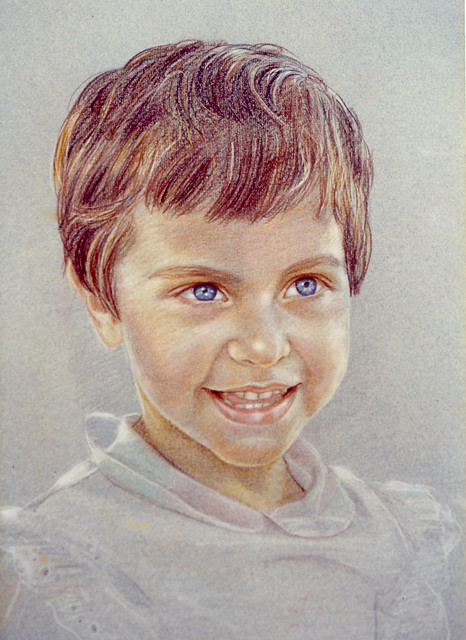 ritratto bimba sorridente- disegno a matita
