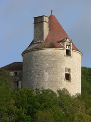 pigeonnier du chateau de clermont