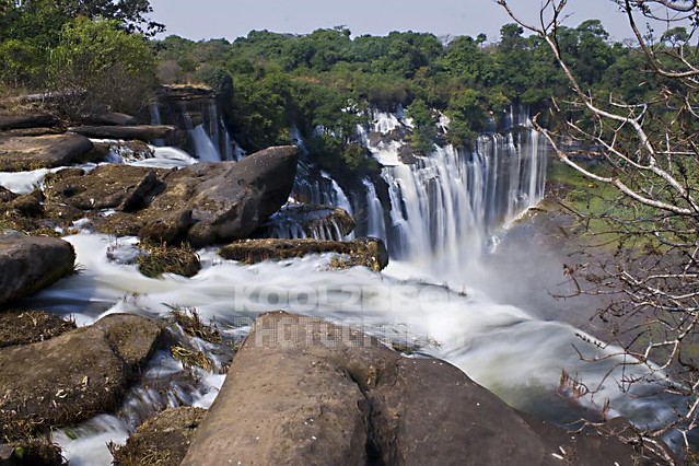 Download this Kalandula Falls Malanje picture