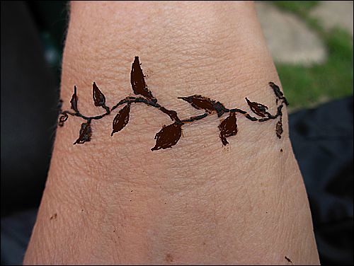 henna wrist tattoo design Orlane is 13 She started henna tattooing not 
