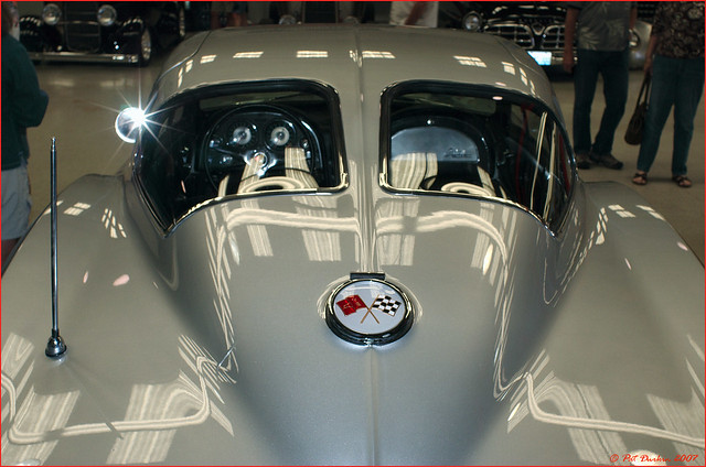 1963 Corvette Sting Ray Sport Coupe split window silver rear details