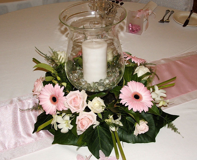 For more flower design ideas including wedding flowers and table flower 