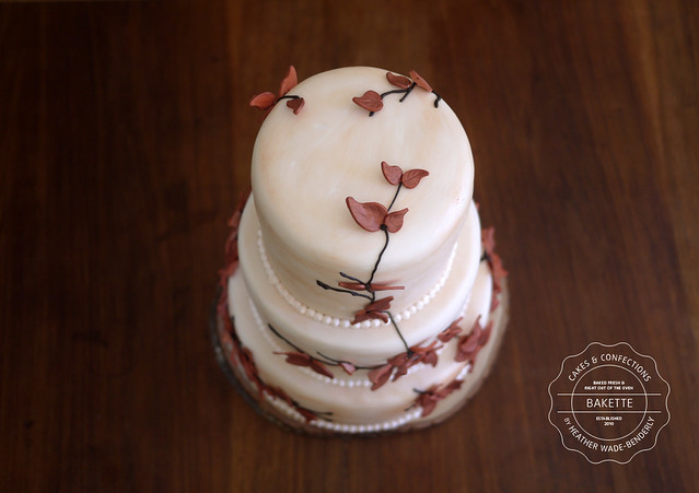 outdoors themed wedding cakes