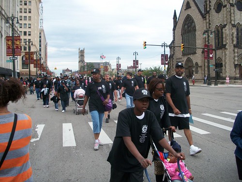 Union members and their families march through downtown Detroit for the annual Labor Day parade. Thousands attended the march that called for union rights and jobs. (Photo: Abayomi Azikiwe) by Pan-African News Wire File Photos