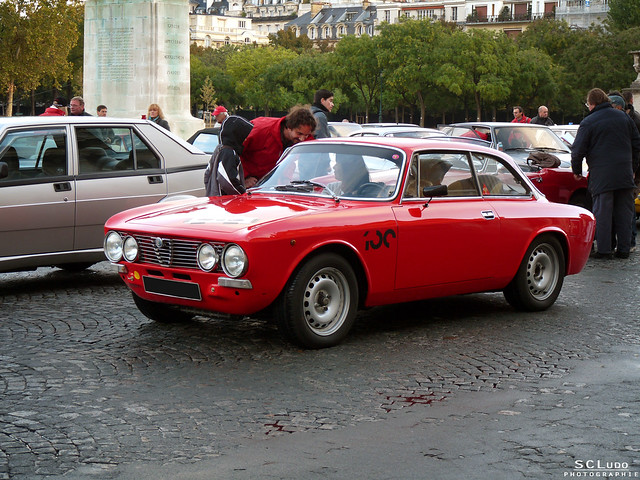 This photo was invited and added to the Alfa Bertone Coup Giulia GT