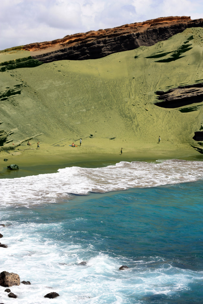 Papakolea (Green Sand Beach)