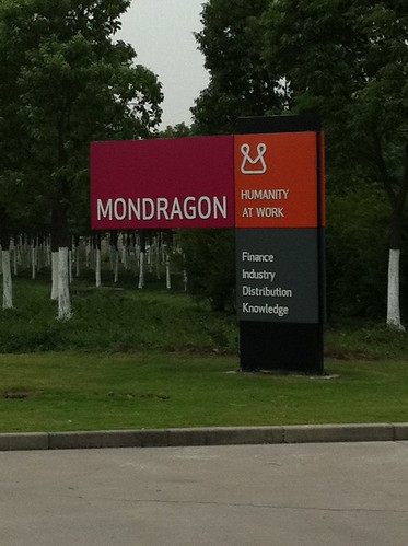 Visitando el polígono industrial que la Corporaciòn Mondragòn tiene en China.