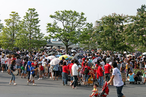 The crowds waiting to get into Tokyo Disneyland
