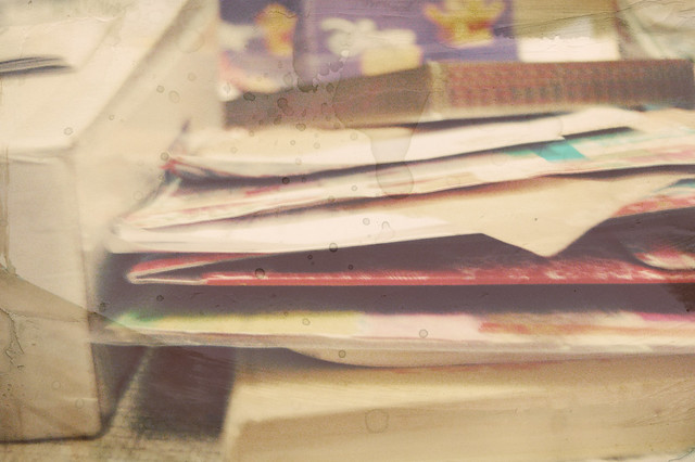 Piles of papers by iHanna, Copyright Hanna Andersson