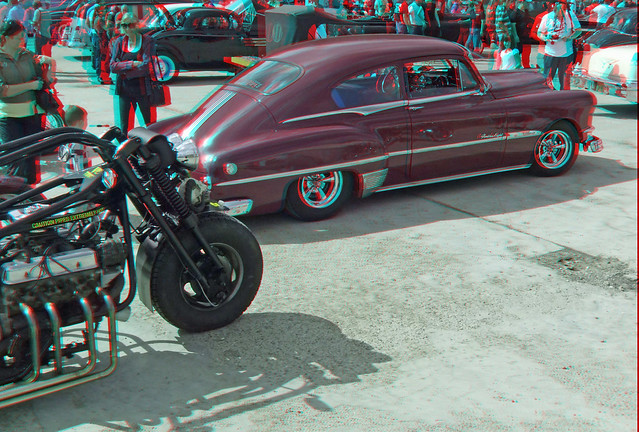 Customs cars and bikes ruxley Manor in anaglyph 3D stereo red cyan glasses 