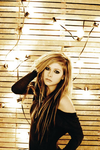 Avril Lavigne Photoshoot New photo from Goodbye Lullaby photoshoot