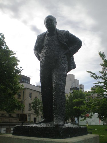 Oscar Nemon ‘Winston Churchill’, Toronto, Canada