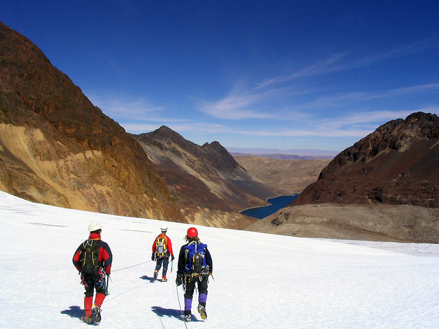 Glacial descent in the Quimsa-Cruz, Bolivia