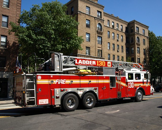 E297l FDNY "Pride of the Point" Ladder 130, Queens, New York City